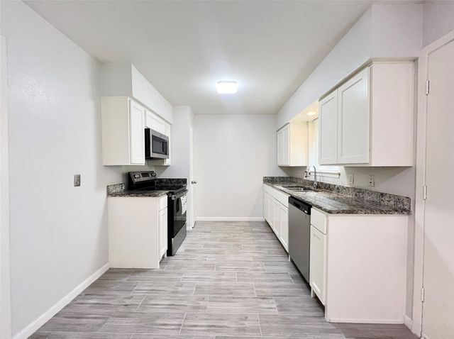 2121 Spanish Trail, Irving, TX 75060
