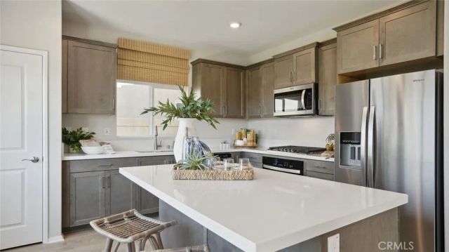 28884 Camino Santiago, Winchester, CA 92596