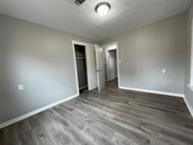 2327 4th Avenue N, Texas City, TX 77590