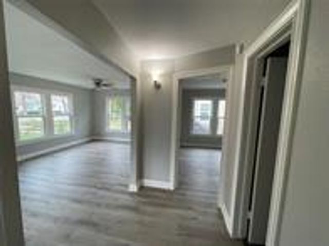 2327 4th Avenue N, Texas City, TX 77590