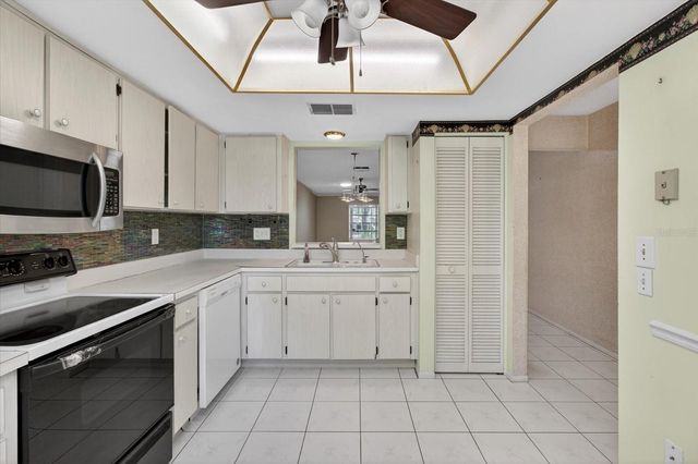 2211 LARK CIRCLE W D, Palm Harbor, FL 34684