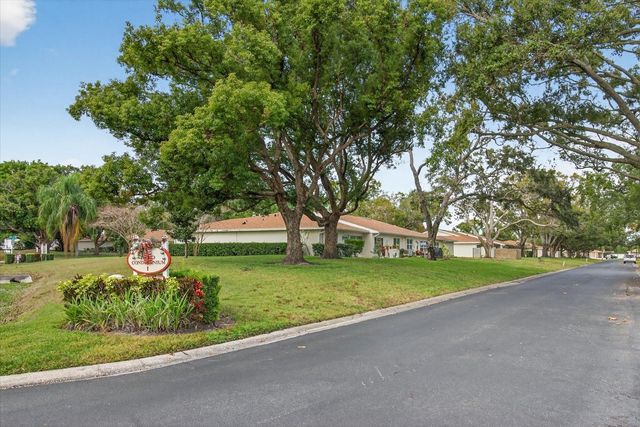 2211 LARK CIRCLE W D, Palm Harbor, FL 34684