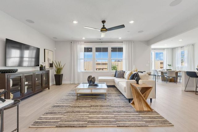 8431 Kyler Rd, Elk Grove, CA 95757