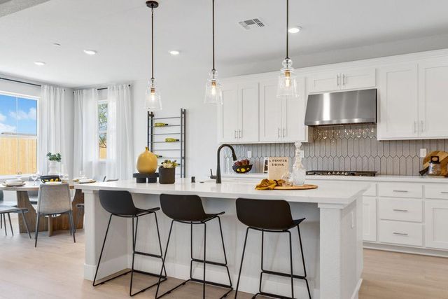 8431 Kyler Rd, Elk Grove, CA 95757