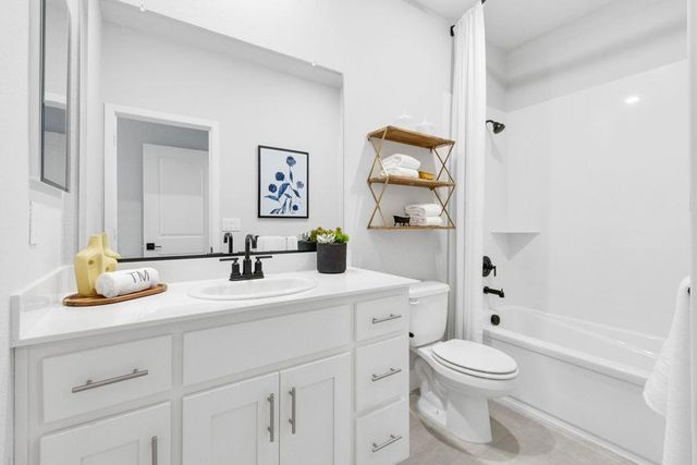 8431 Kyler Rd, Elk Grove, CA 95757