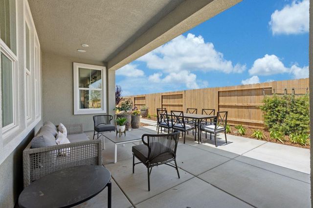 8431 Kyler Rd, Elk Grove, CA 95757