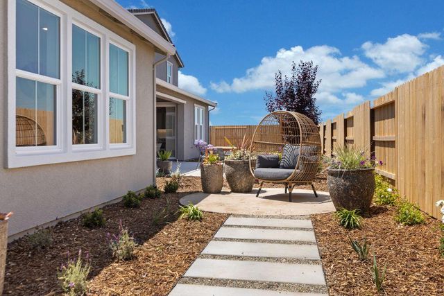 8431 Kyler Rd, Elk Grove, CA 95757