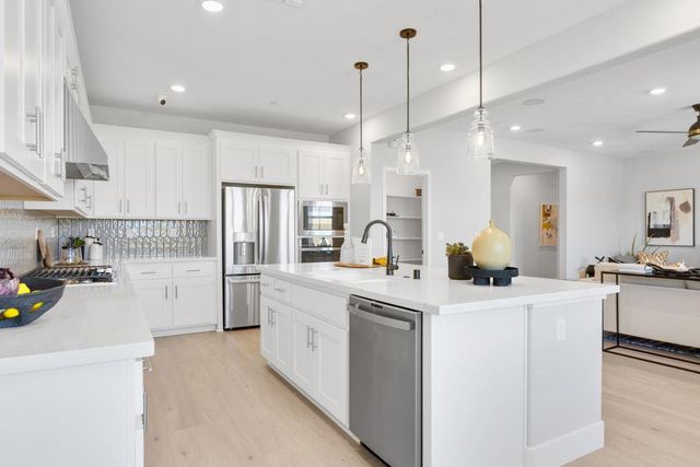 8431 Kyler Rd, Elk Grove, CA 95757