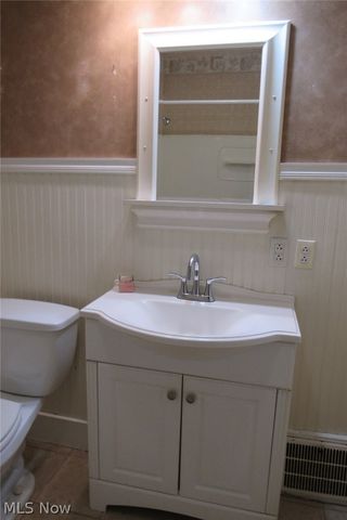 2042 W Prospect Road, Ashtabula, OH 44004