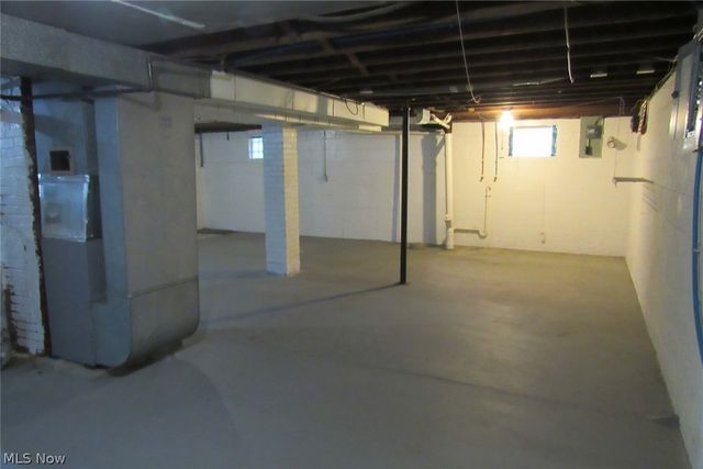 2042 W Prospect Road, Ashtabula, OH 44004