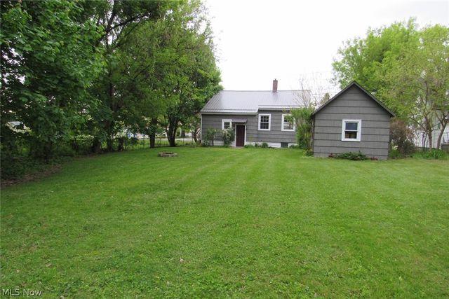 2042 W Prospect Road, Ashtabula, OH 44004