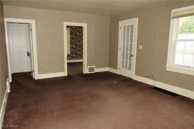 2042 W Prospect Road, Ashtabula, OH 44004