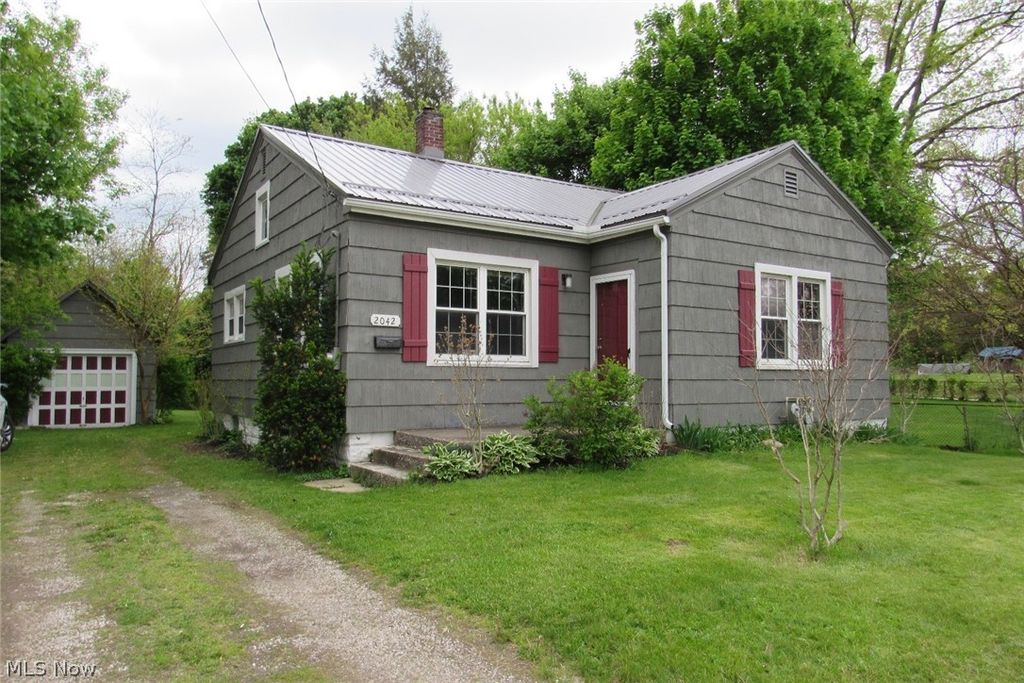 2042 W Prospect Road, Ashtabula, OH 44004