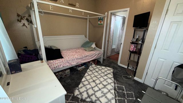 1606 Louis Coleman Jr Dr, Louisville, KY 40211