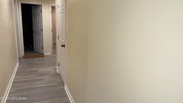 1606 Louis Coleman Jr Dr, Louisville, KY 40211