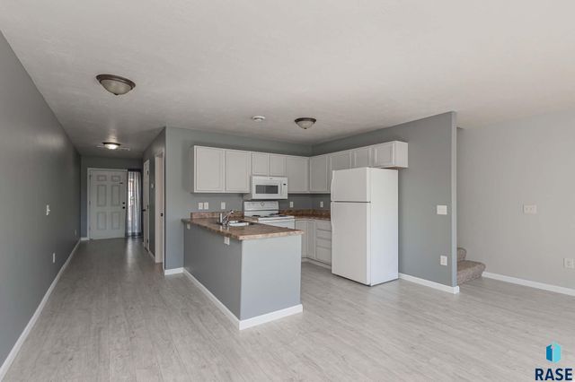 6501 S Santa Rosa Pl Place, Sioux Falls, SD 57108