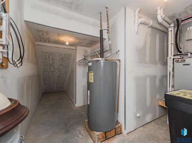 6501 S Santa Rosa Pl Place, Sioux Falls, SD 57108