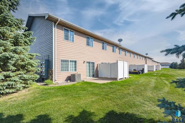 6501 S Santa Rosa Pl Place, Sioux Falls, SD 57108