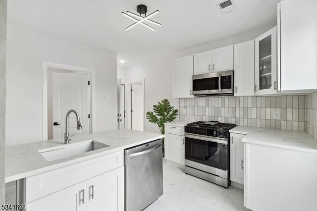 165 Garden Ave, Belleville Twp., NJ 07109