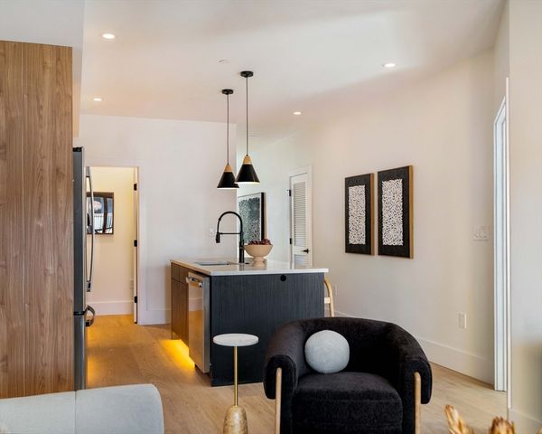 246 Bremen St 3, Boston, MA 02128