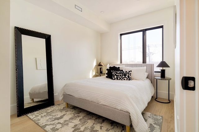 246 Bremen St 3, Boston, MA 02128