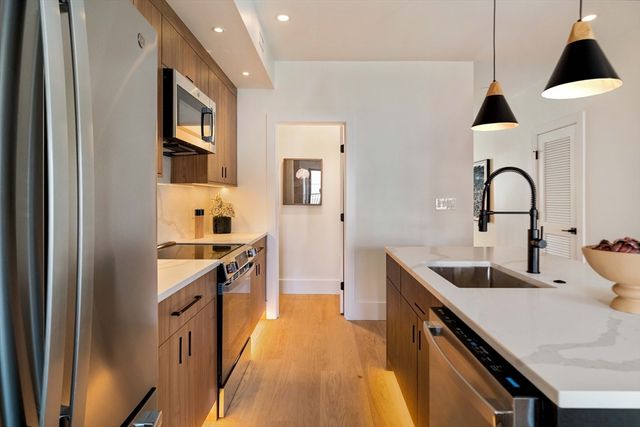 246 Bremen St 3, Boston, MA 02128