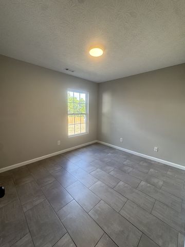2214 Burns St, Nashville, TN 37216