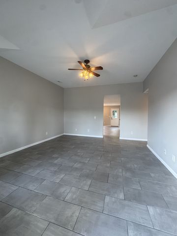 2214 Burns St, Nashville, TN 37216