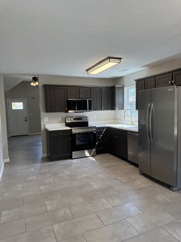 2214 Burns St, Nashville, TN 37216