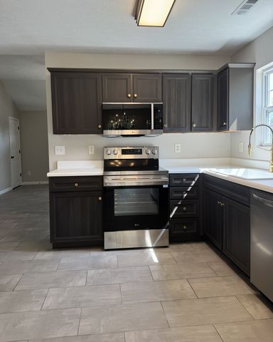 2214 Burns St, Nashville, TN 37216