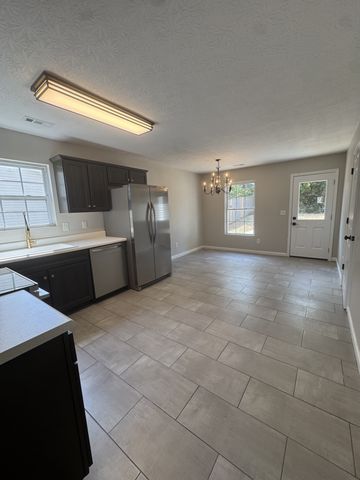 2214 Burns St, Nashville, TN 37216
