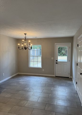 2214 Burns St, Nashville, TN 37216