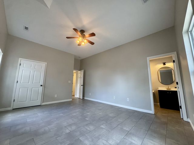 2214 Burns St, Nashville, TN 37216