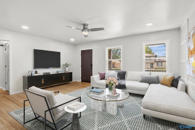 2702 Oakdale Terrace, Huntsville, AL 35810