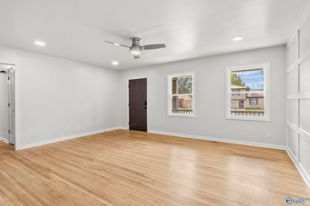 2702 Oakdale Terrace, Huntsville, AL 35810