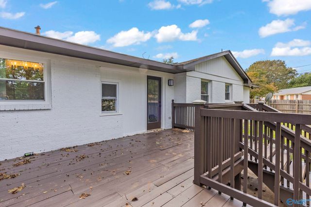 2702 Oakdale Terrace, Huntsville, AL 35810