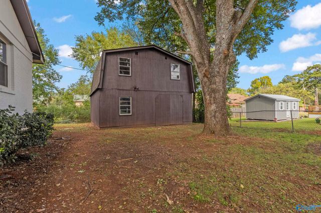 2702 Oakdale Terrace, Huntsville, AL 35810