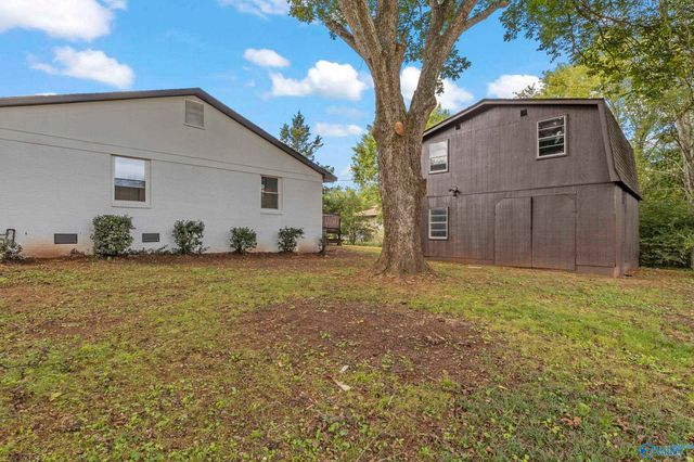 2702 Oakdale Terrace, Huntsville, AL 35810