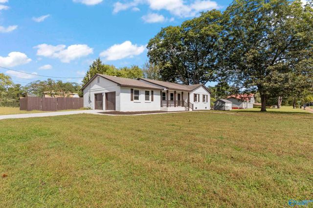 2702 Oakdale Terrace, Huntsville, AL 35810