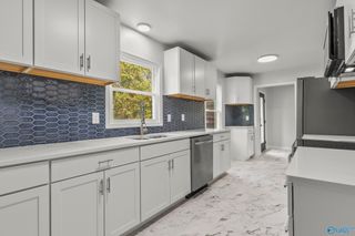 2702 Oakdale Terrace, Huntsville, AL 35810