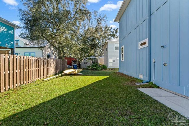 5492 Wolfhead Ave, Orange Beach, AL 36561