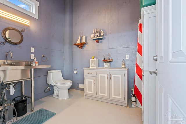 5492 Wolfhead Ave, Orange Beach, AL 36561