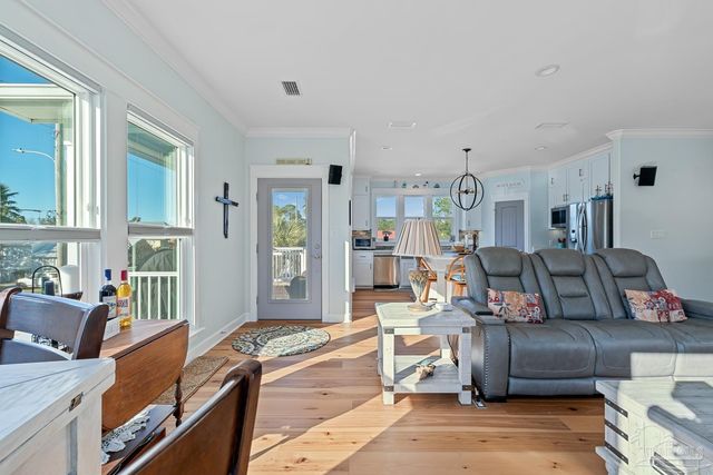 5492 Wolfhead Ave, Orange Beach, AL 36561