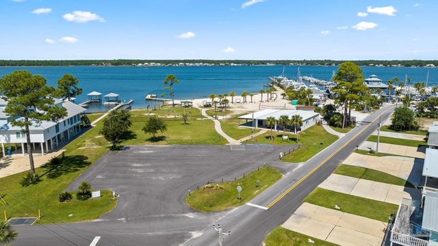 5492 Wolfhead Ave, Orange Beach, AL 36561