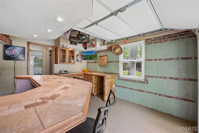 9 Hazelwood Court, Hazelwood, MO 63042