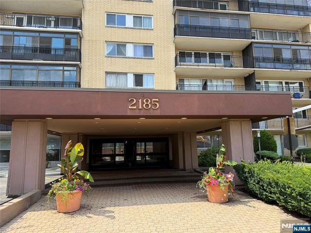 2185 Lemoine Avenue 2G, Fort Lee, NJ 07024