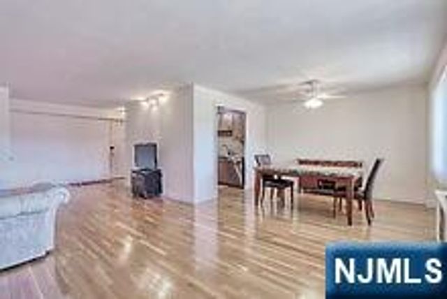 2185 Lemoine Avenue 2G, Fort Lee, NJ 07024