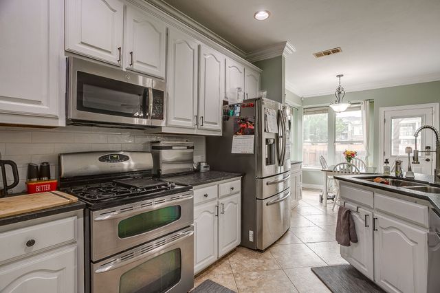 8737 Sunset Trace Drive, Fort Worth, TX 76244