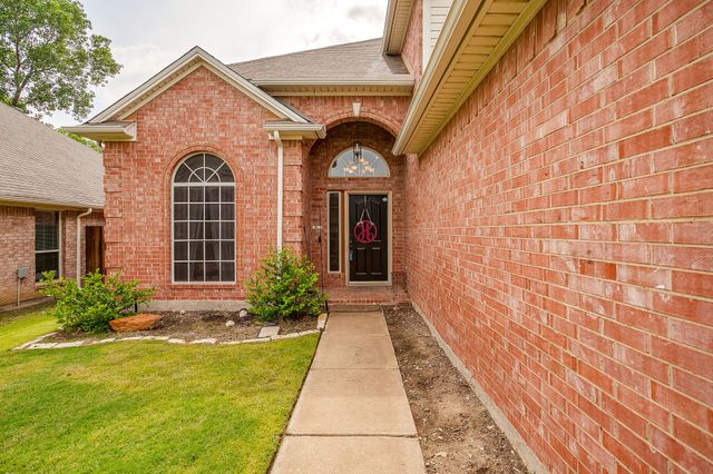 8737 Sunset Trace Drive, Fort Worth, TX 76244