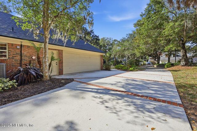 2251 BAREFOOT TRCE, Atlantic Beach, FL 32233